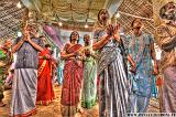 23 Srirangam - Ranganathaswami Temple - Pilgrims in prayer - pinuccioedoni